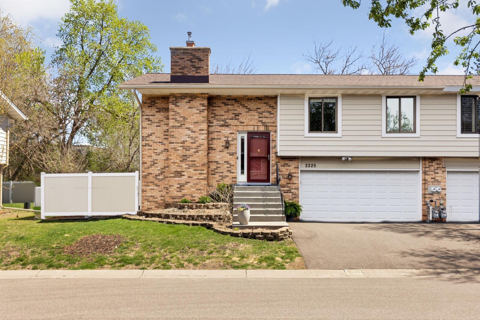 Property Photo:  2225 Oregon Court  MN 55426 