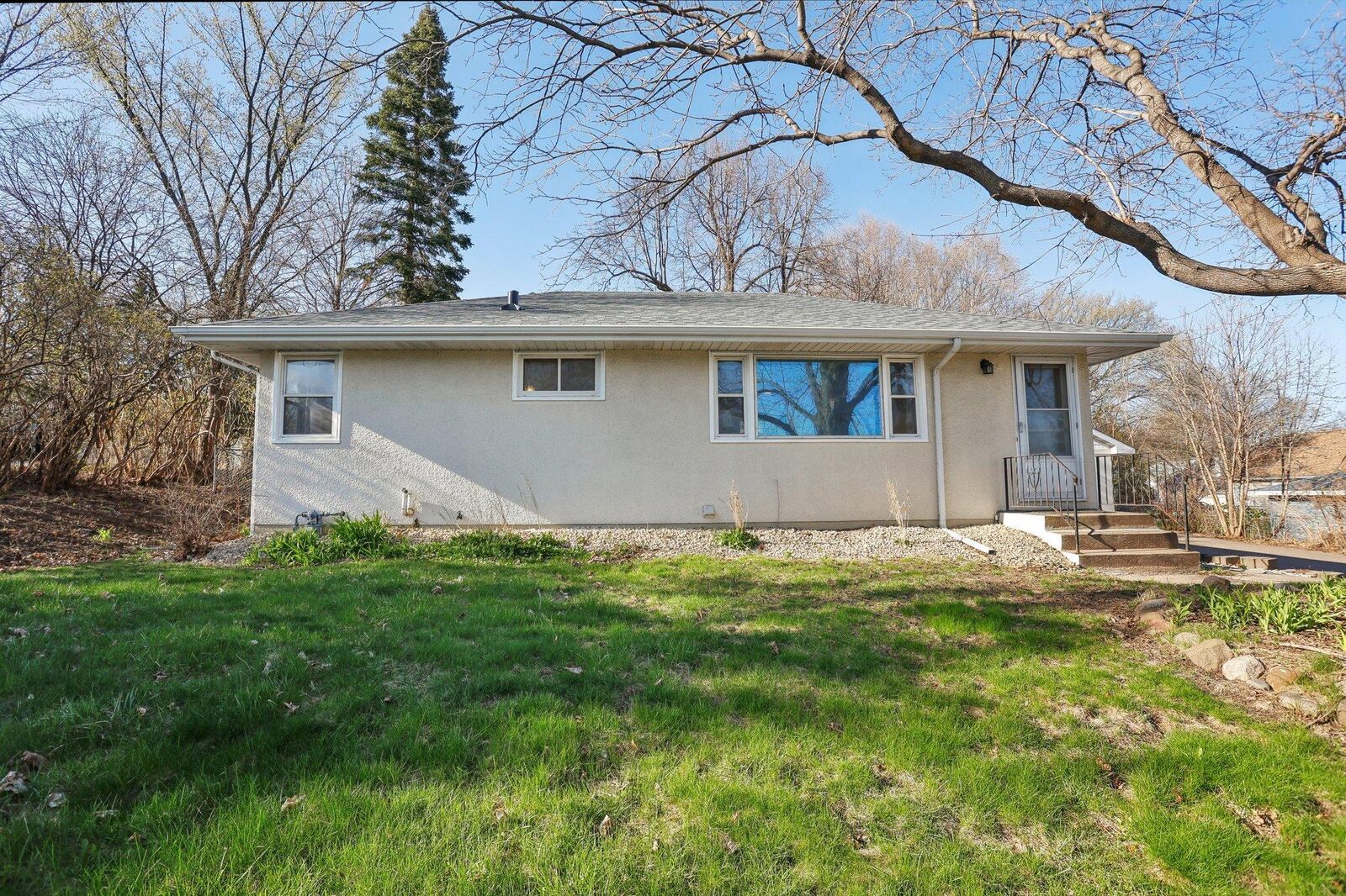 Property Photo: 1939 E County Road B MN 55109