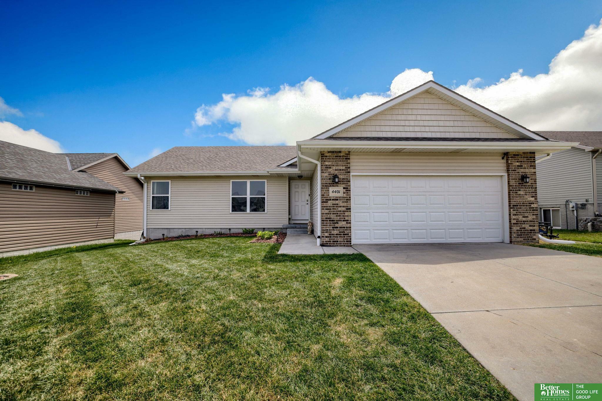 Property Photo: 4401 W Milton Road NE 68528