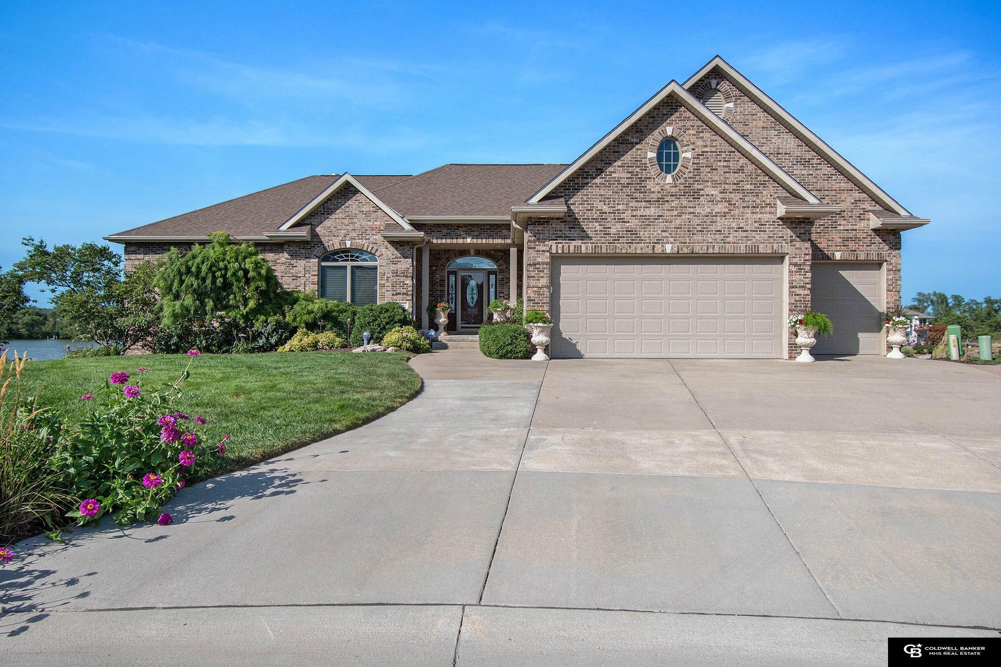 Property Photo: 19515 Watersedge Circle NE 68048