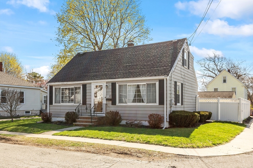 18 Glendale Ave  Peabody MA 01960 photo