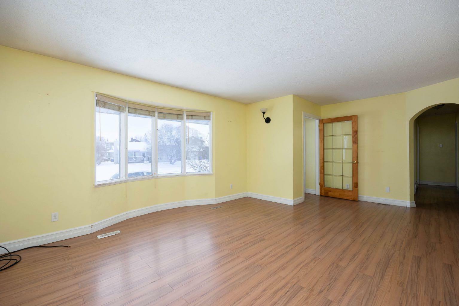 Property Photo: 137 Parmenter Crescent AB T9K 1L7