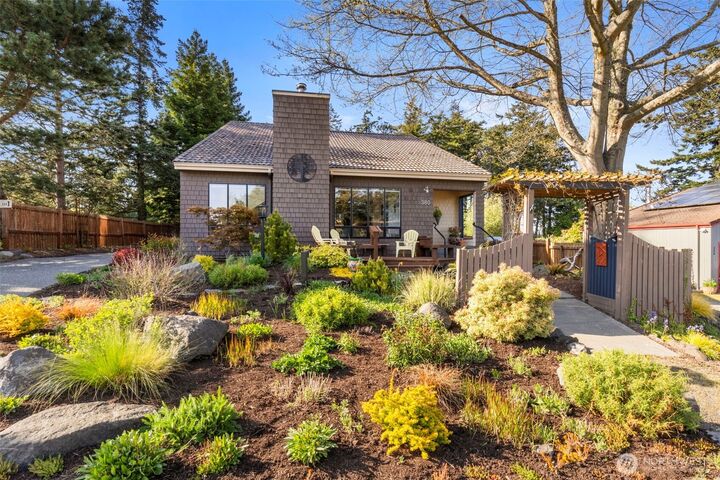 Property Photo: 380 & 388 Reed Street WA 98368