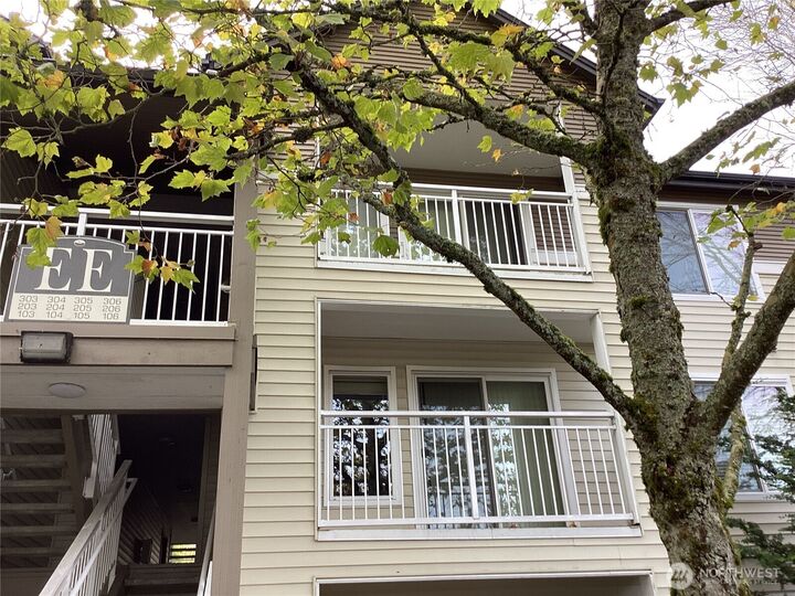 Property Photo:  12303  Harbour Pointe Boulevard Ee305  WA 98275 