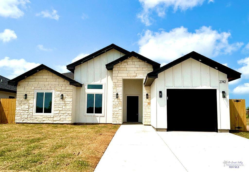 Property Photo: 2742 Eliseo Villarreal Ave TX 78578