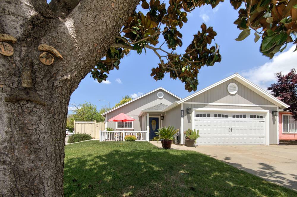 Property Photo: 371 Calle Cabezal CA 95037