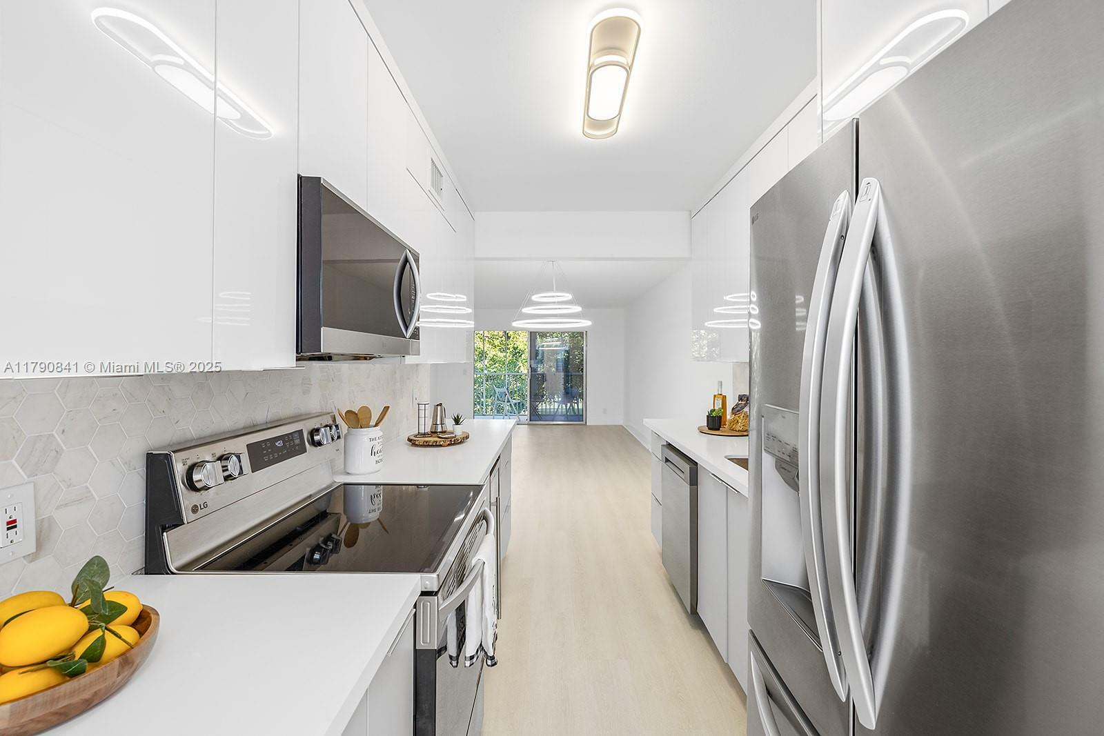 Property Photo: 13000 SW 15th Ct 310U FL 33027