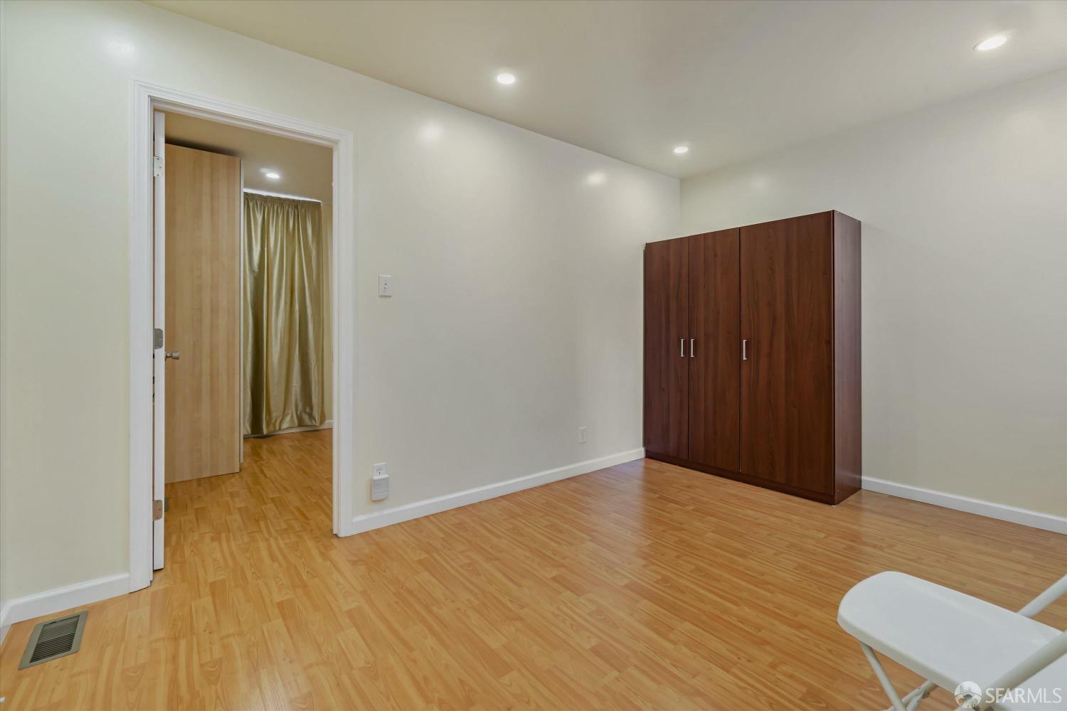 Property Photo: 11 Nottingham Place CA 94133