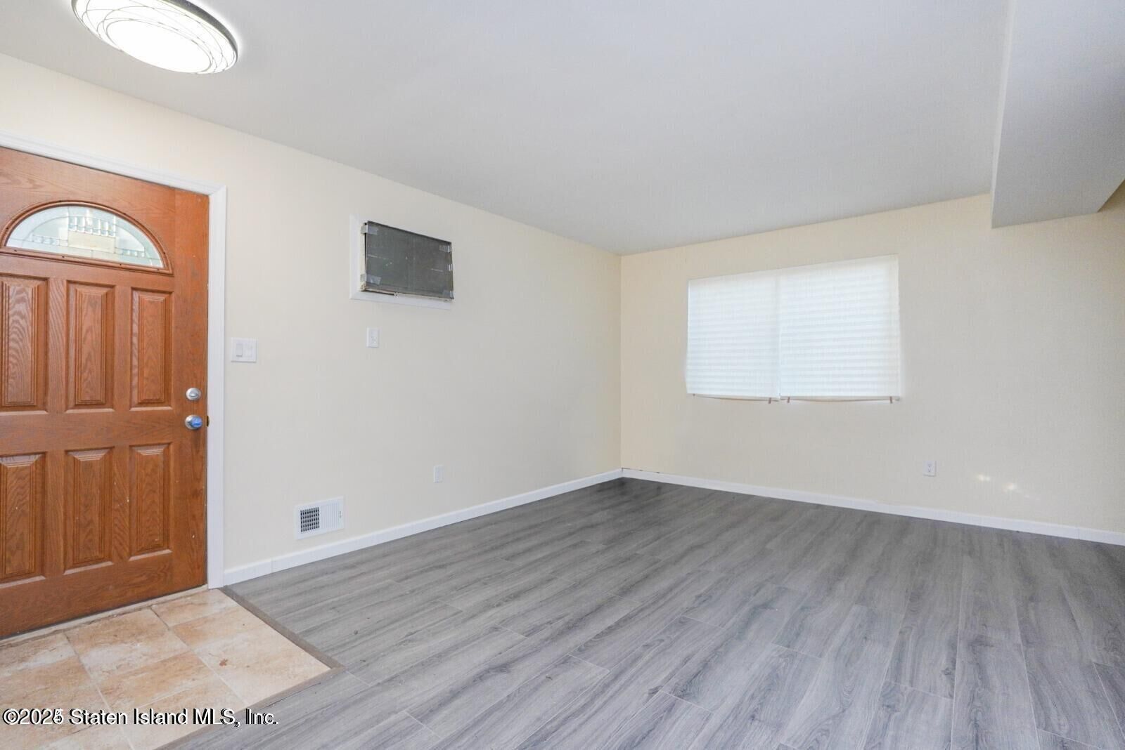 Property Photo:  109 Elm Street  NY 10310 
