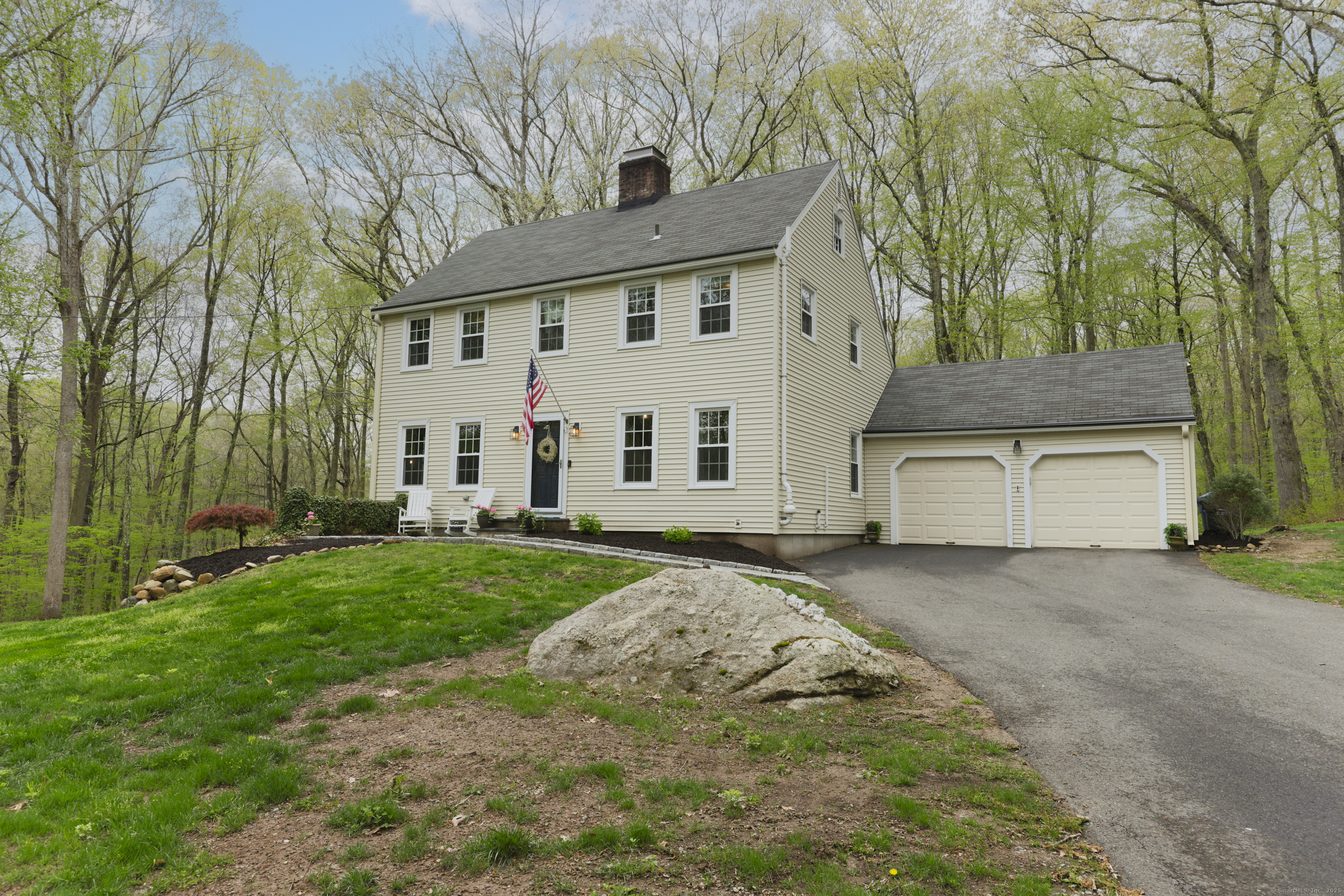 Property Photo: 81 Colonial Road CT 06443