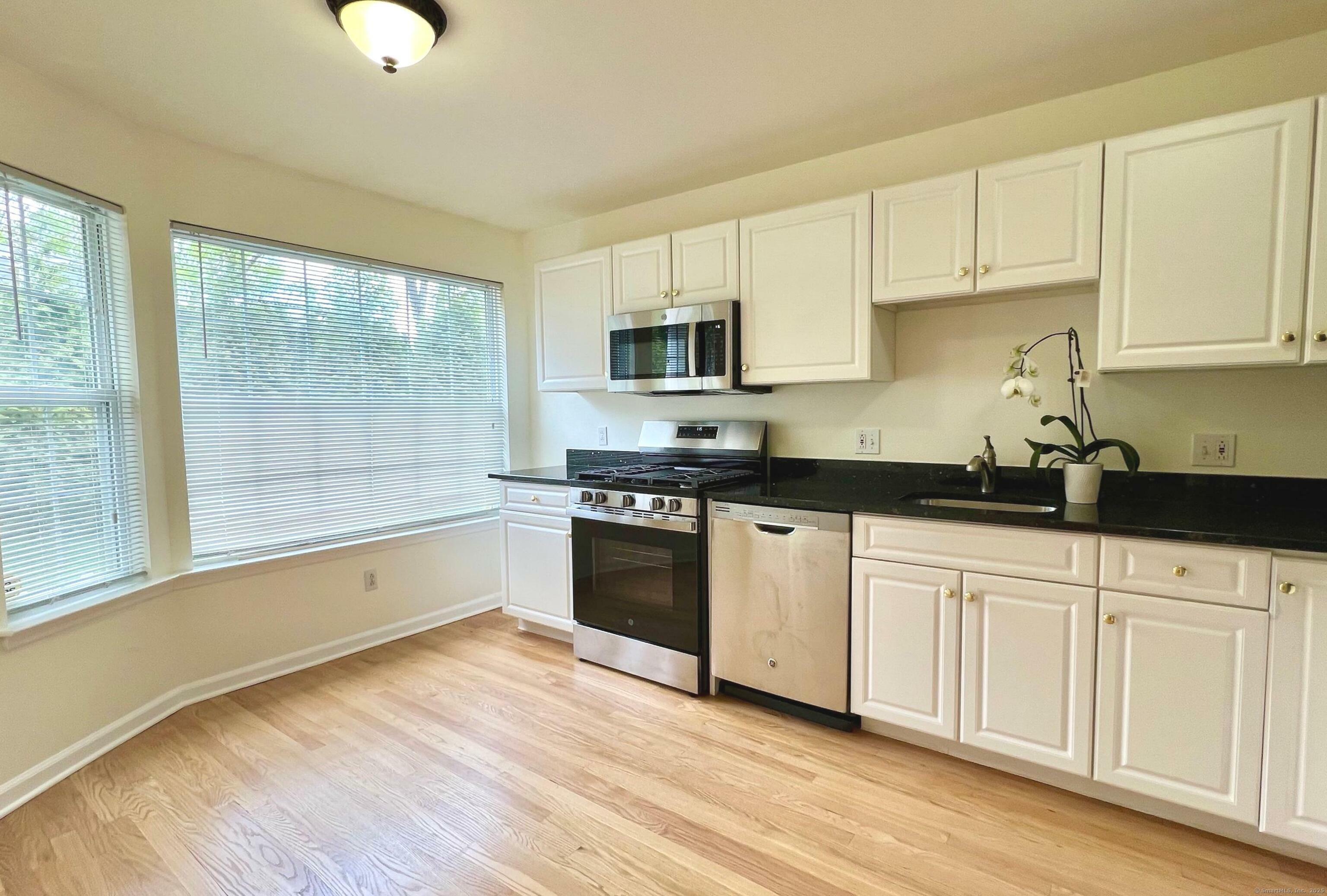 Property Photo: 180 Turn Of River Road 4C CT 06905
