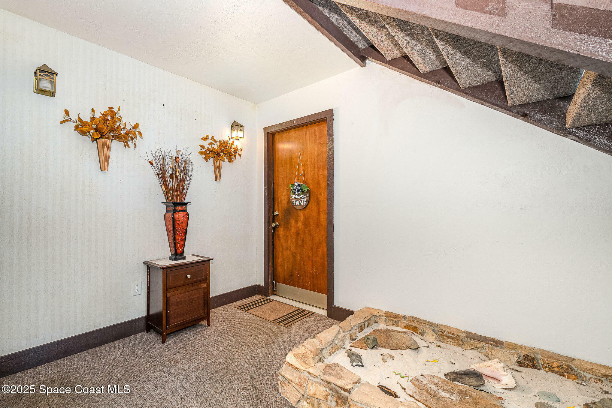Property Photo: 612 Saint Albans Court FL 32904