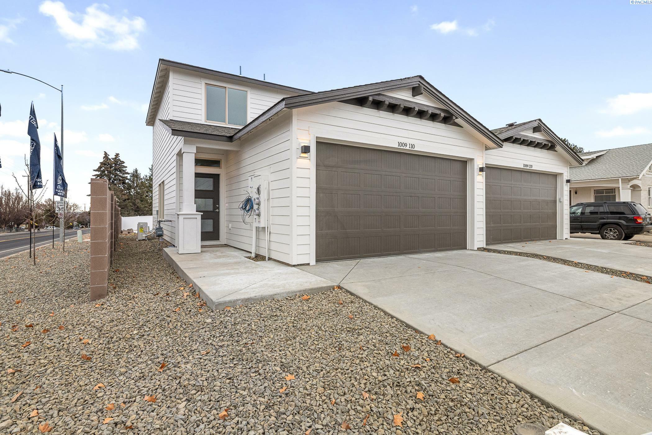 Property Photo: 1009 S Underwood Pl WA 99337