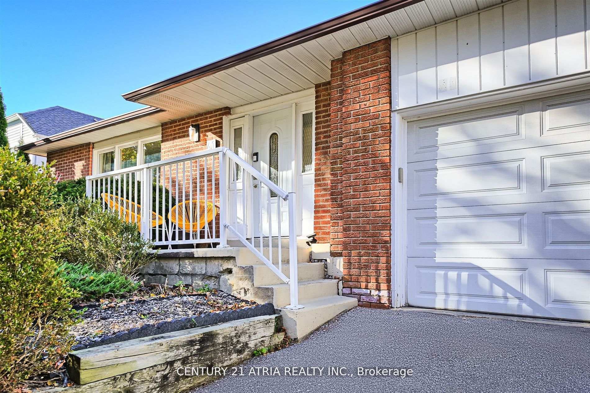 Property Photo: 41 Pringle Avenue ON L3P 2P3