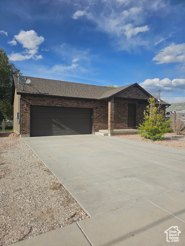 Property Photo: 167 E 300 S UT 84654