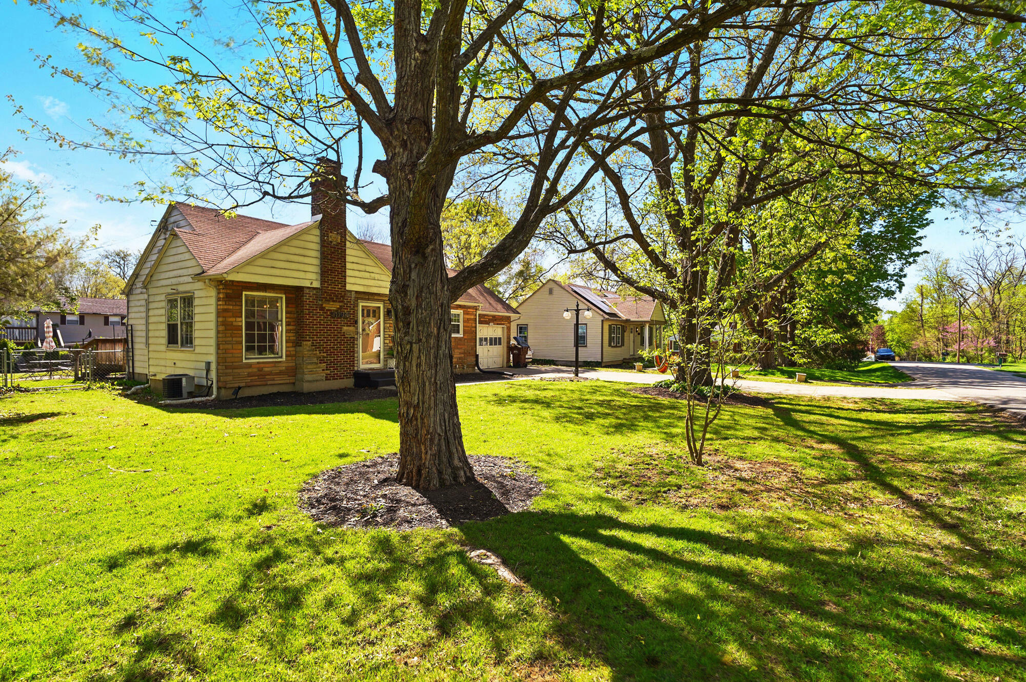 Property Photo: 1702 Beaverbrook Drive OH 45432