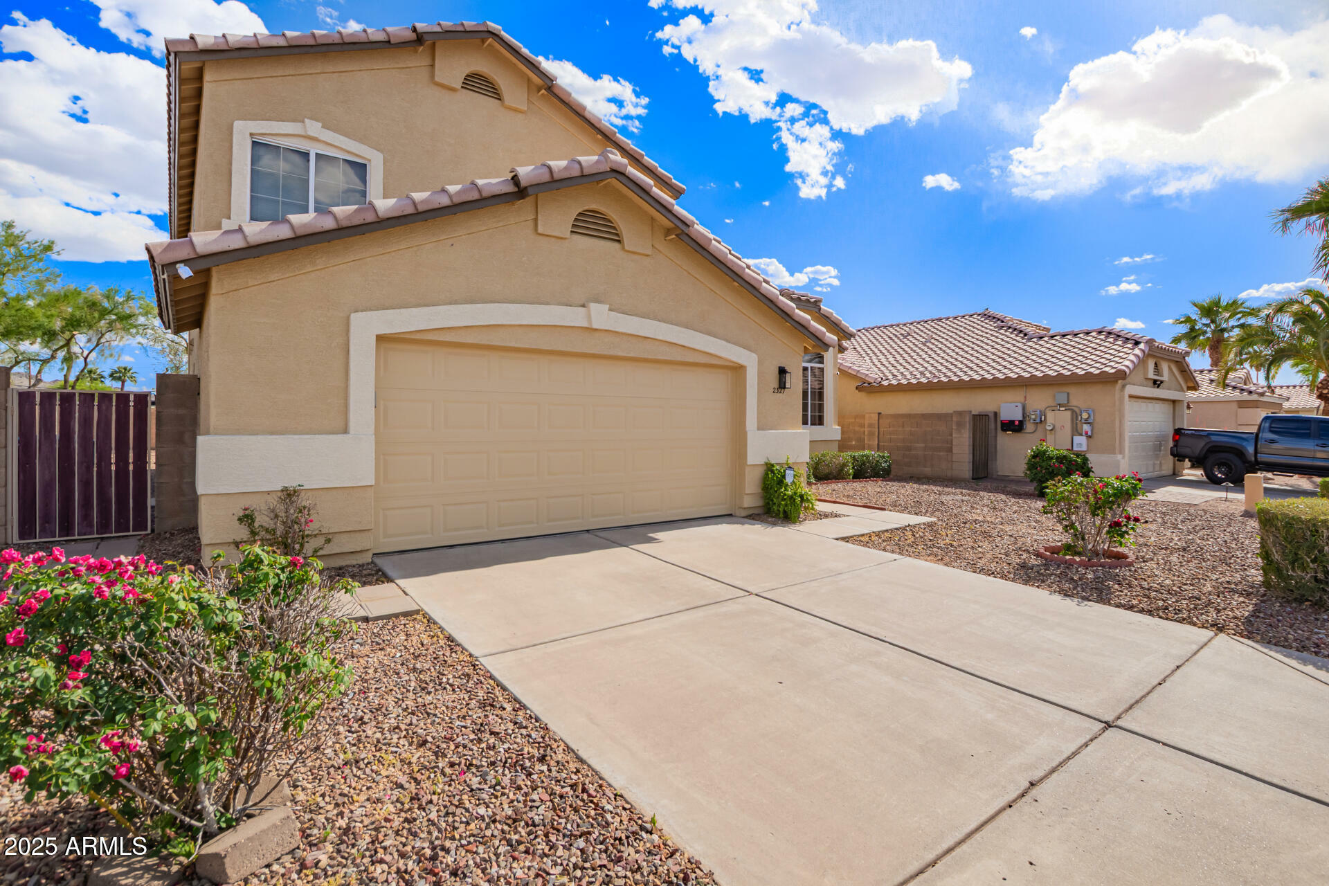 Property Photo: 2327 E Edna Avenue AZ 85022