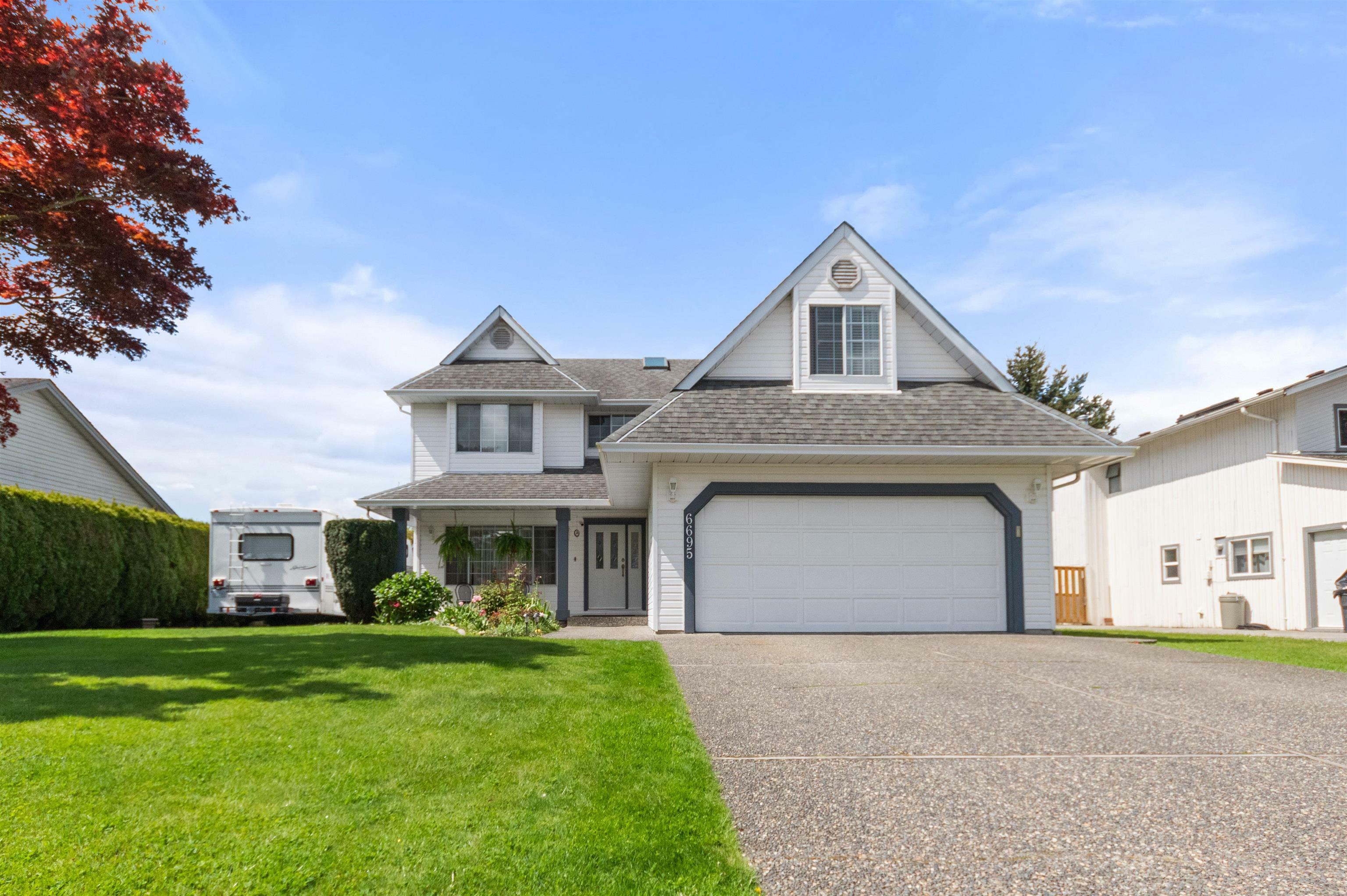 Photo de la propriété: 6695 Beaufort Road BC V2R 2C5