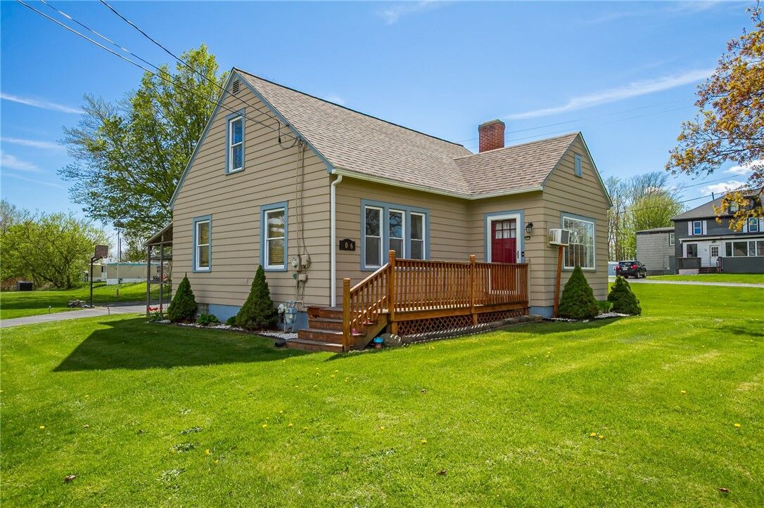 Property Photo:  1016 Waterloo Geneva Road  NY 13165 
