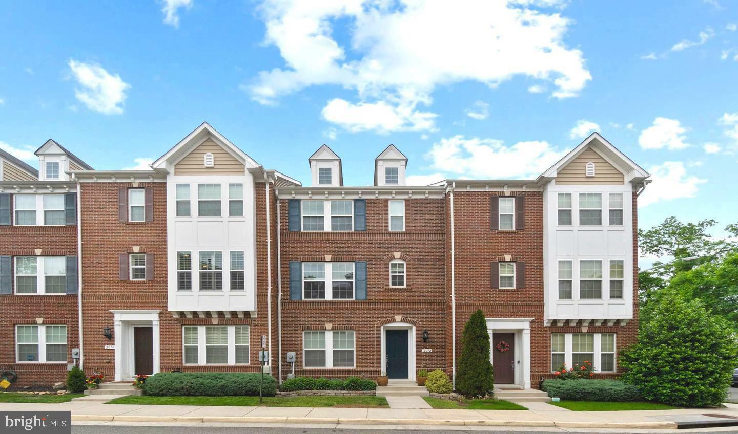 Property Photo: 2072 Hunting Creek Court VA 22303