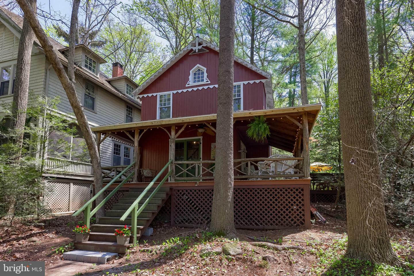 Property Photo: 304 Pennsylvania Avenue PA 17064