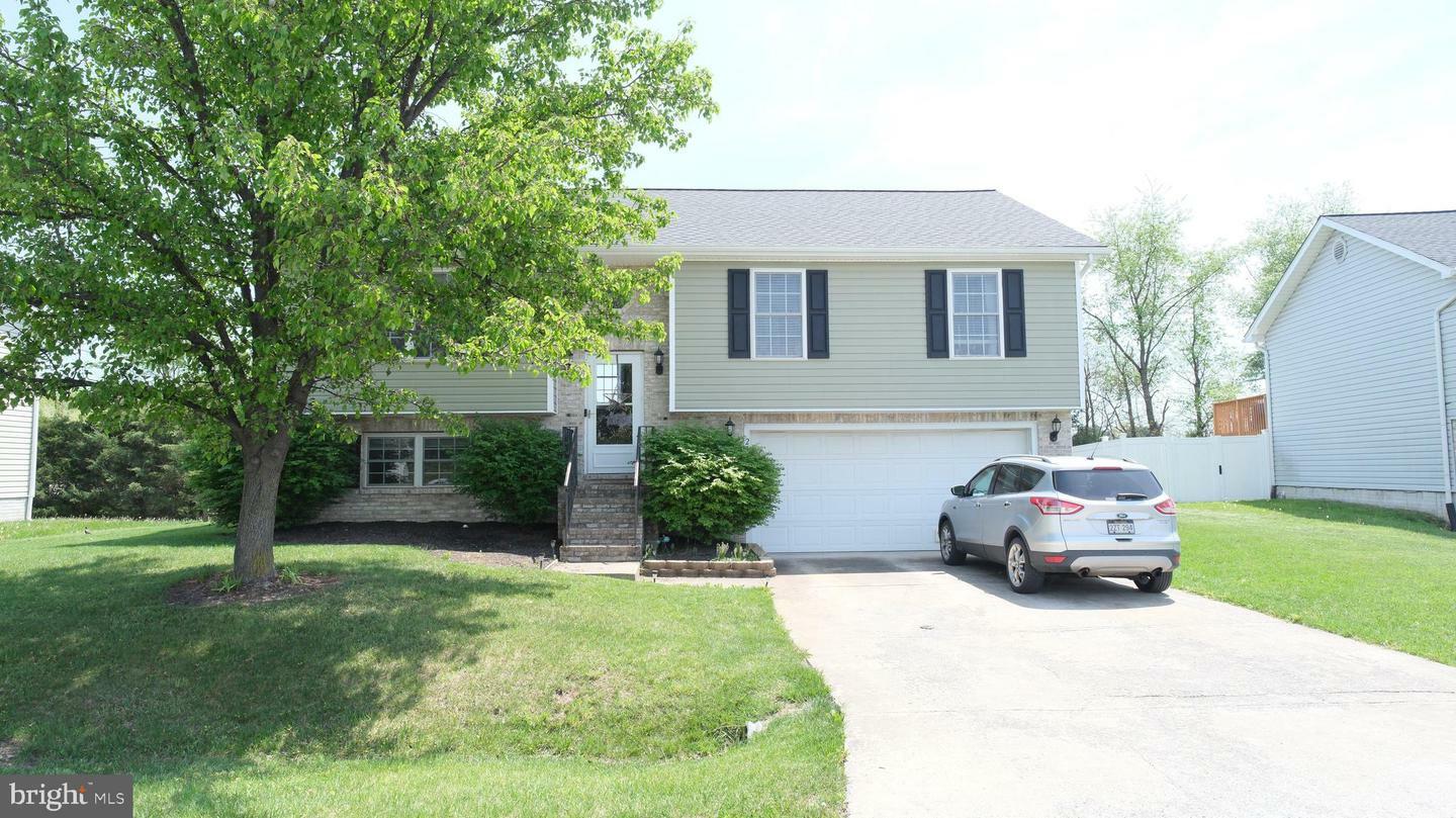Property Photo: 210 Ford Circle WV 25428
