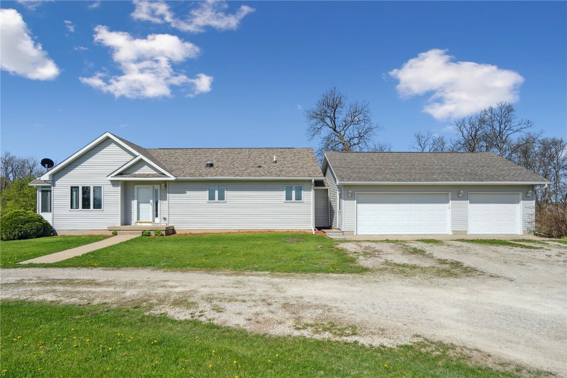 Property Photo: 5141 25th Avenue IA 52210