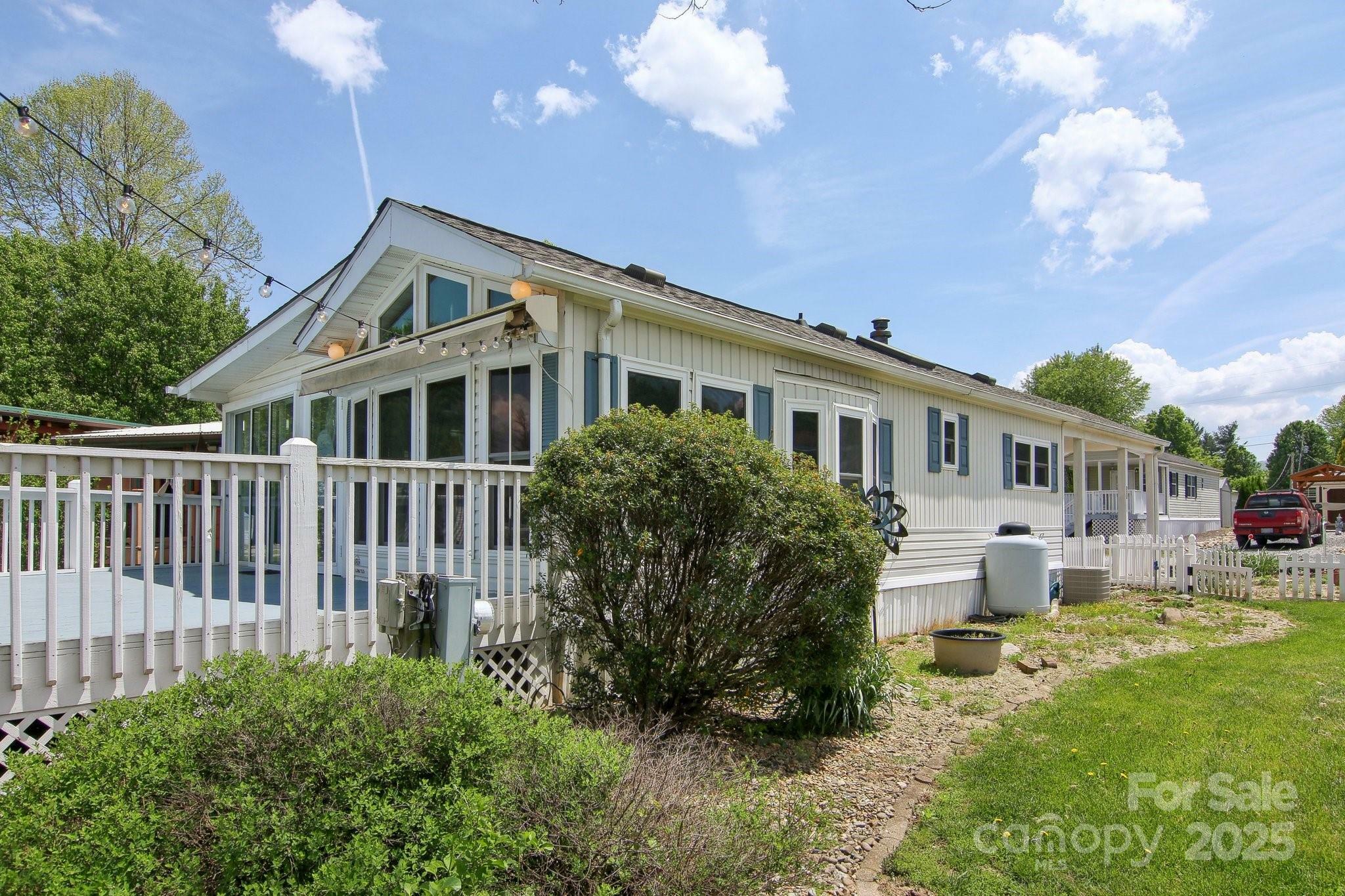Property Photo:  222 Pike Point  NC 28785 