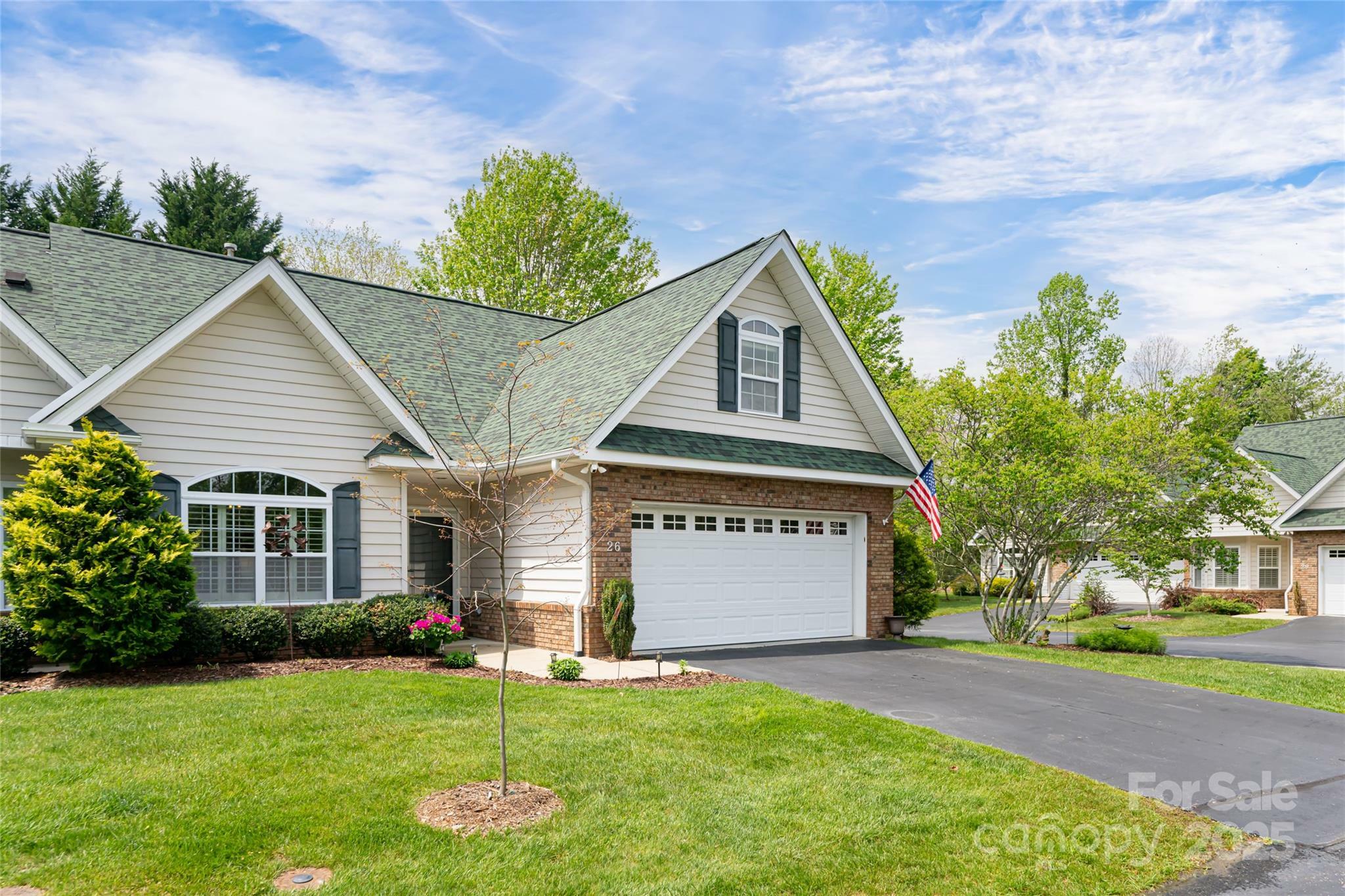 Property Photo: 26 Victoria Park Drive NC 28792