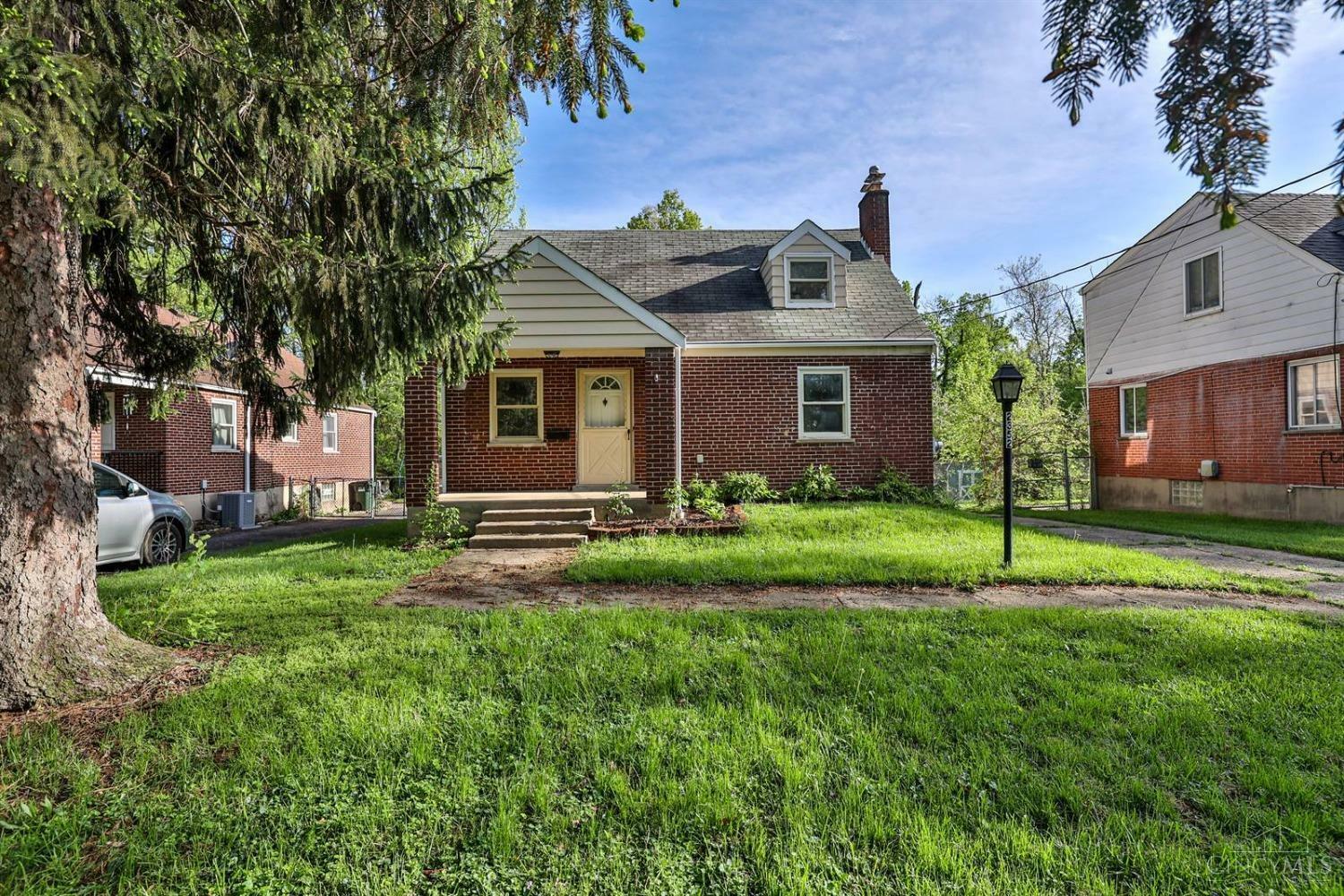 Property Photo: 2352 Clover Crest Drive OH 45239