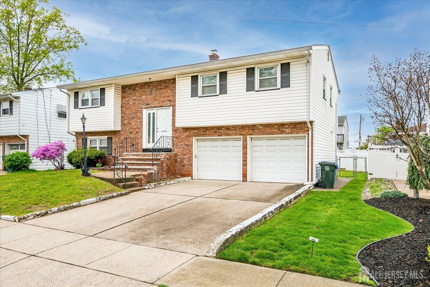 Property Photo: 22 Fanning Street NJ 08863