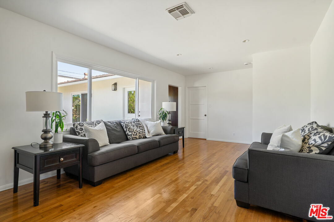 Property Photo: 7818 Toland Ave CA 90045