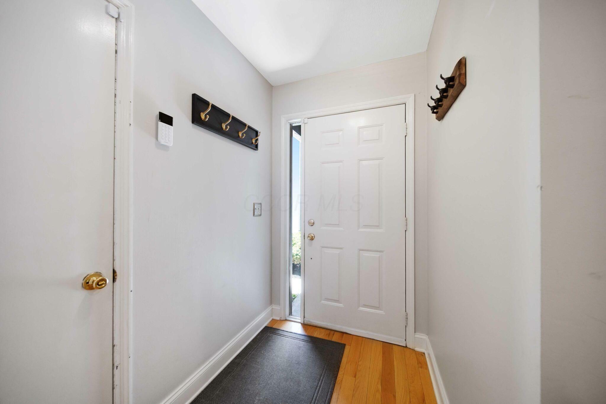 Property Photo: 5220 Willow Grove N Place OH 43017