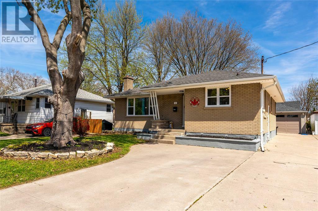 Property Photo: 165 Mayfair Drive ON N7S 1L3