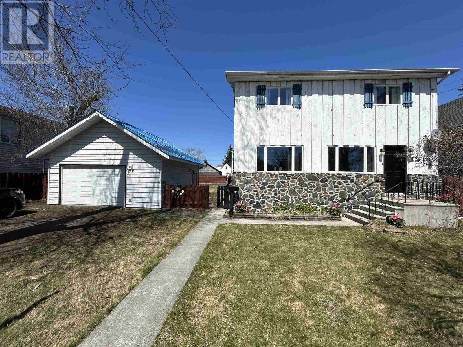 1216 Second St E  Fort Frances ON P9A 1P4 photo