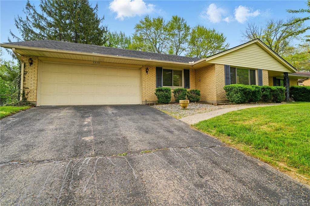 Property Photo: 2320 Wrenside Lane OH 45440