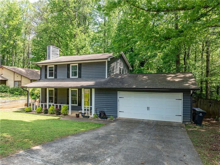 Property Photo: 555 Creekwood Crossing GA 30076