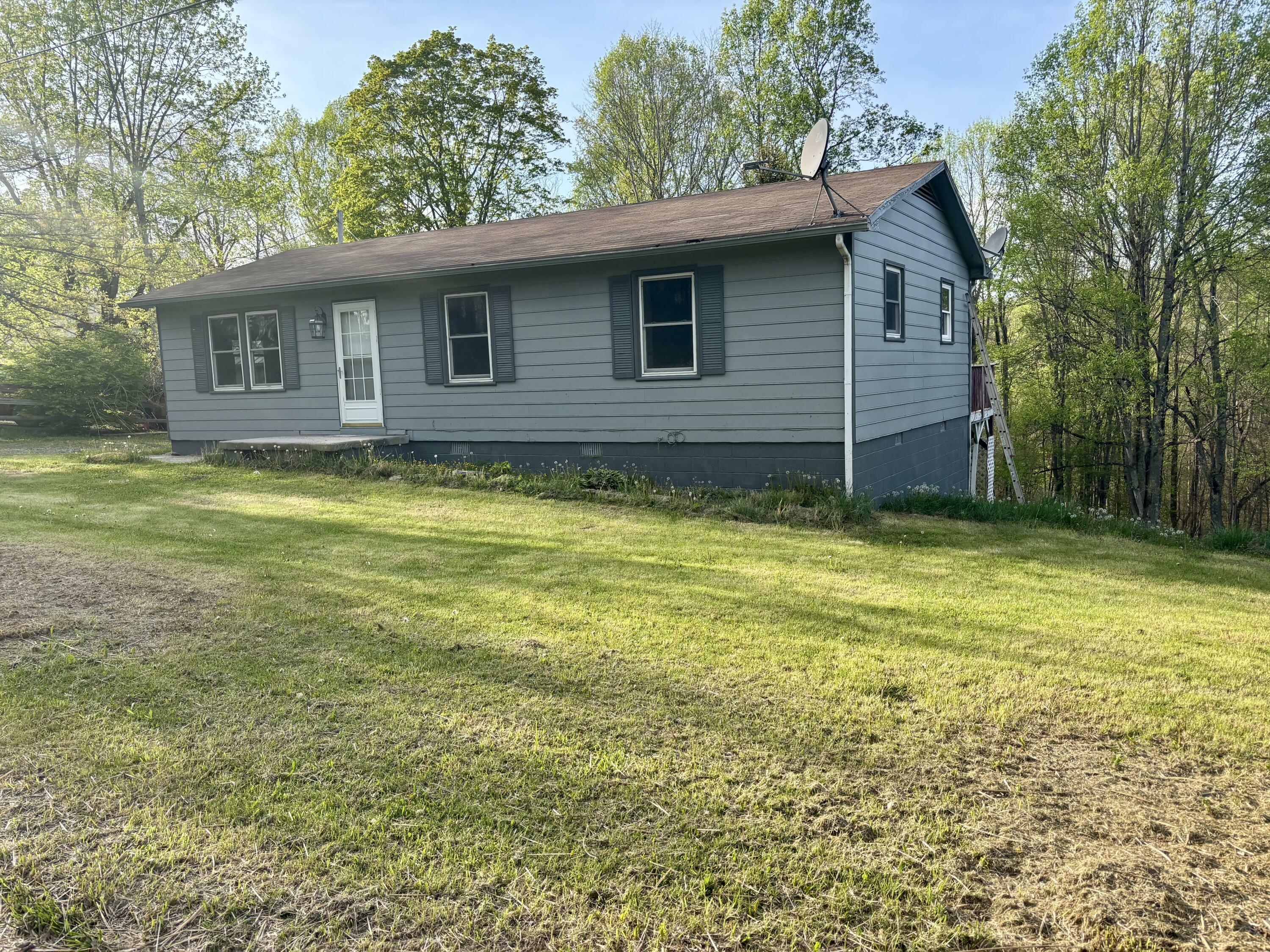 Property Photo: 3060 Nettie-Fenwick Rd WV 26202