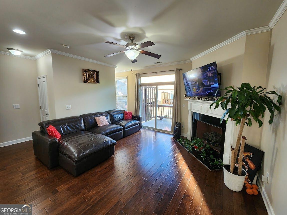 Property Photo: 10650 Allon Cove 137 GA 30022