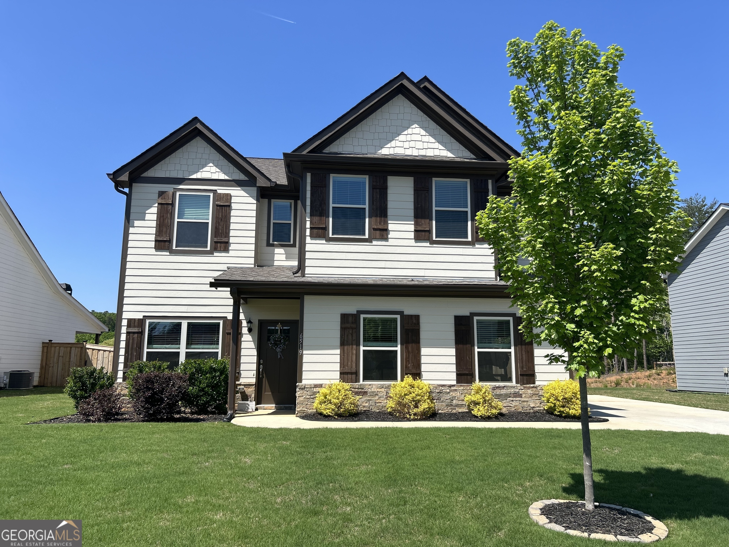 Property Photo: 6519 River Station Drive GA 30554