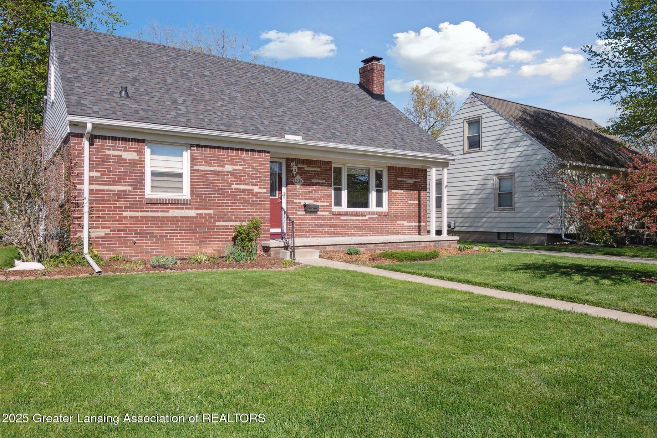 Property Photo: 1231 N Hayford Avenue MI 48912