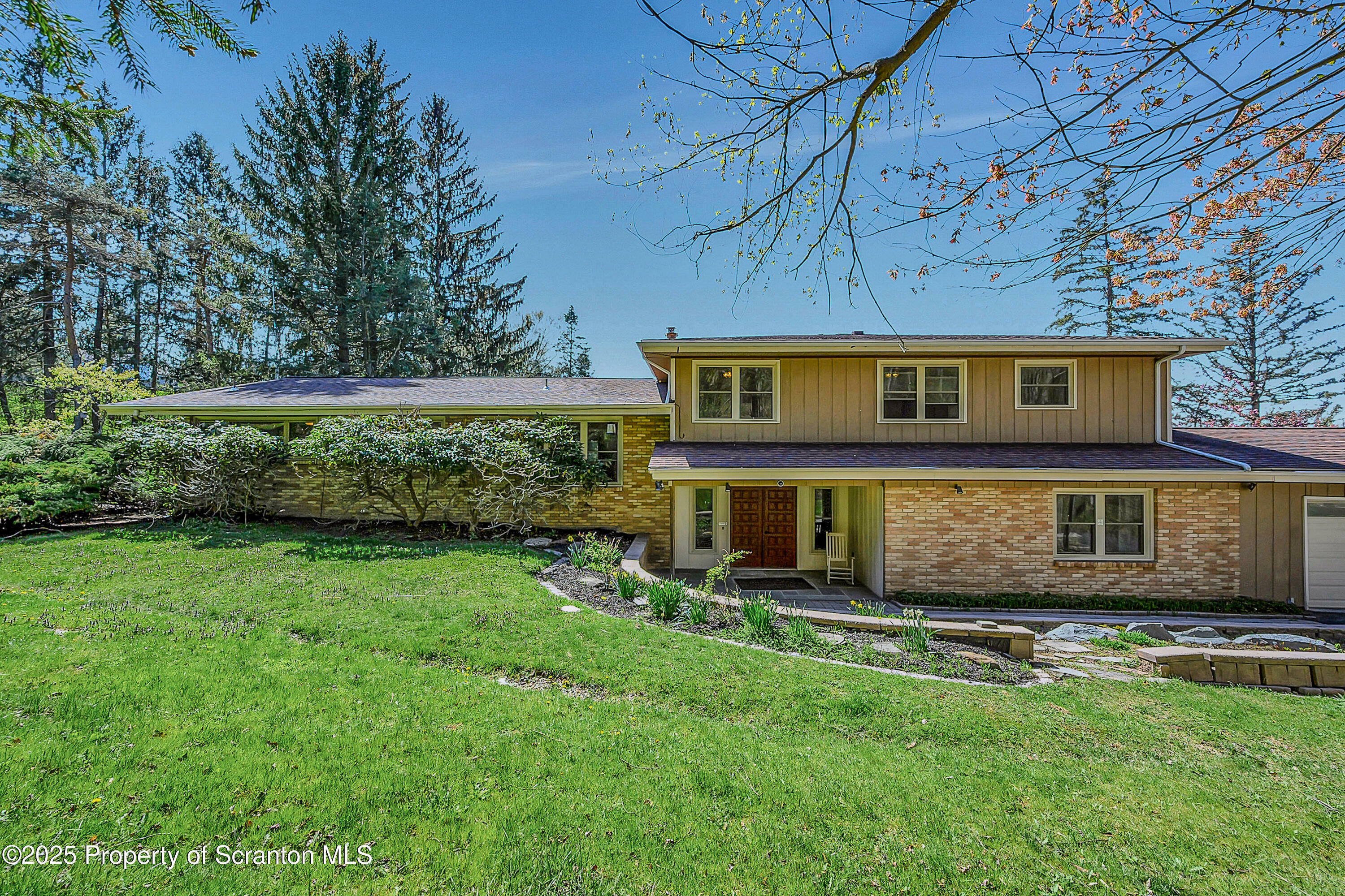 Property Photo: 210 Stevenson Road PA 18411