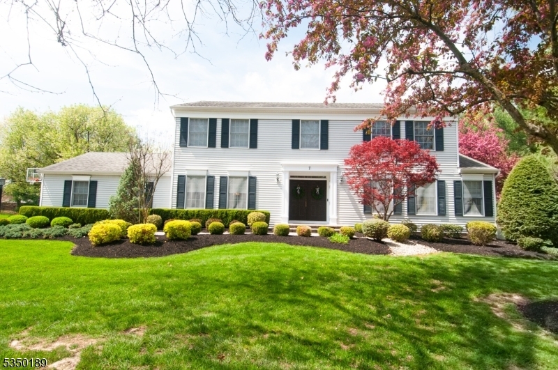 7 Briarwood Dr  West Windsor Twp. NJ 08550 photo