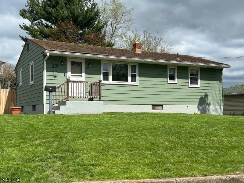 Property Photo: 170 Carpentersville Rd NJ 08865