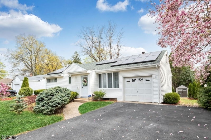 Property Photo: 5 Glenfair Rd NJ 07410