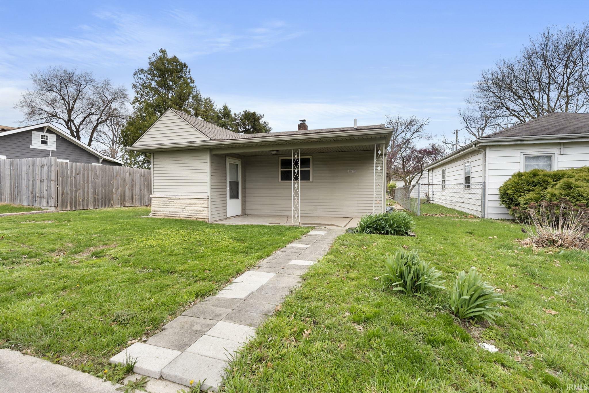 Property Photo: 5709 Hoagland Avenue IN 46807