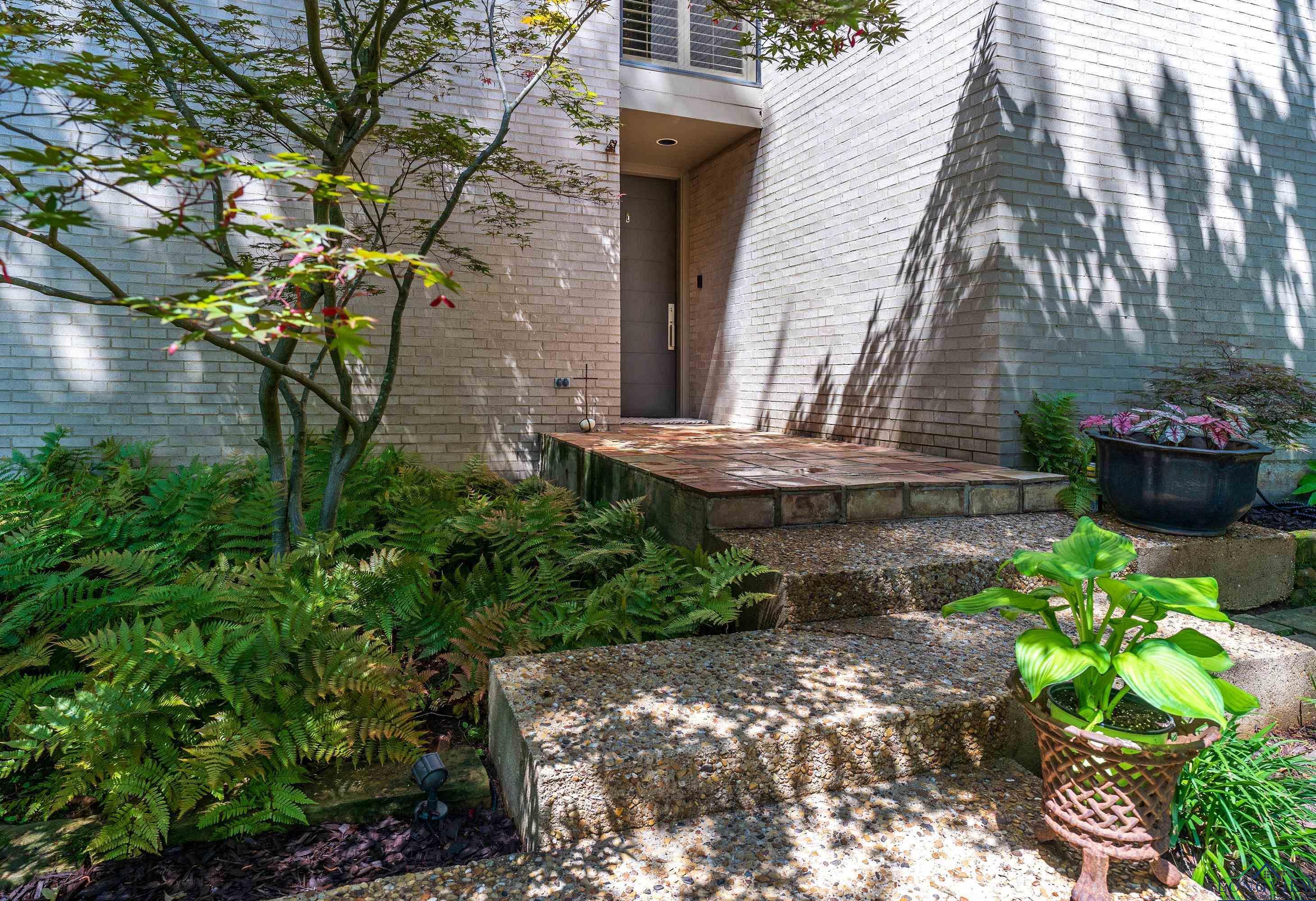 1615 Clarendon  Longview TX 75601 photo