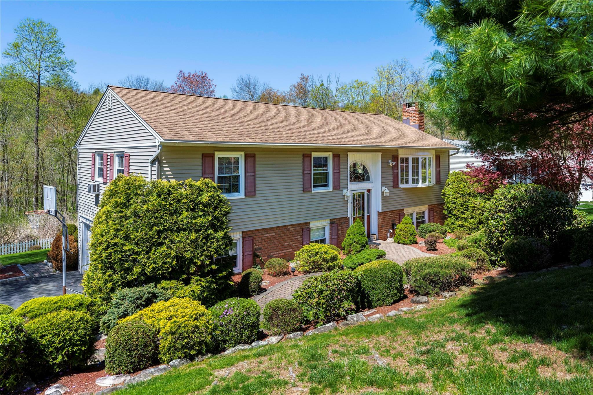 Property Photo:  111 Red Mills Road  NY 10541 