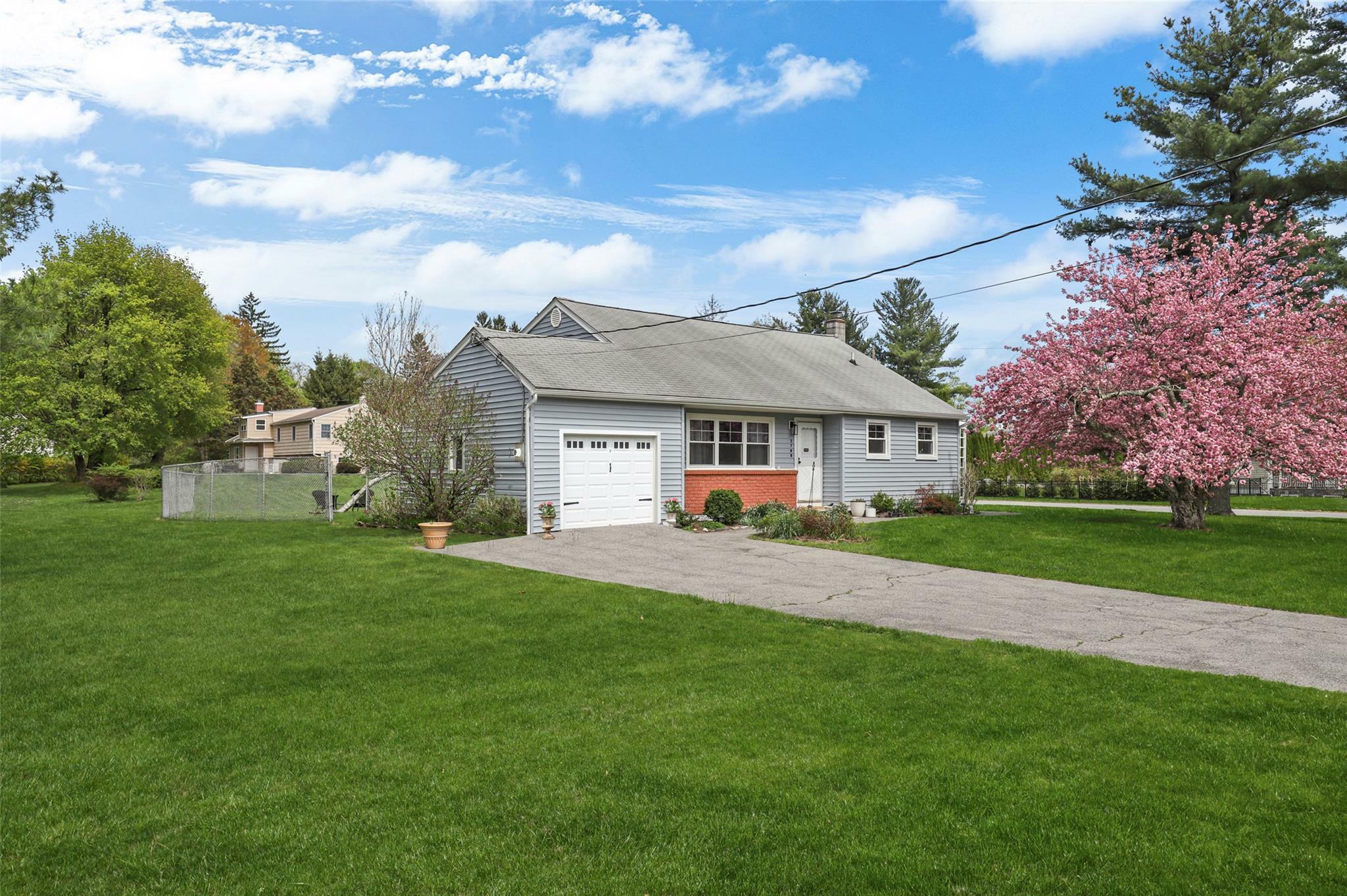 Property Photo: 2788 Hedge Street NY 10598