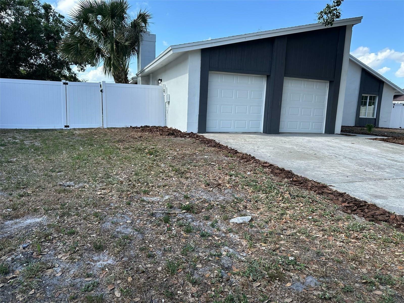 Property Photo: 705 Wood Lane FL 34759